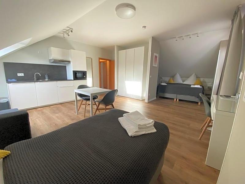 Zur Waldlust image