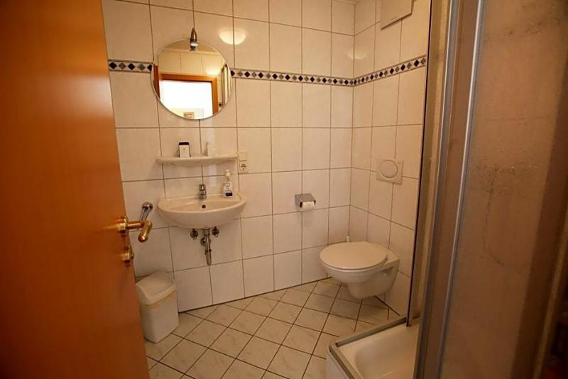 Zur Waldlust image
