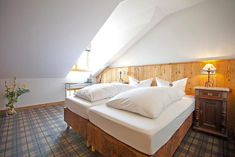 Die Post Landgasthof Aufkirchen image