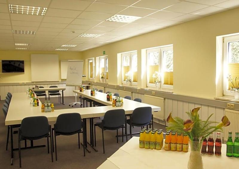 Hotel Waghv Useler Hof Gmbh image