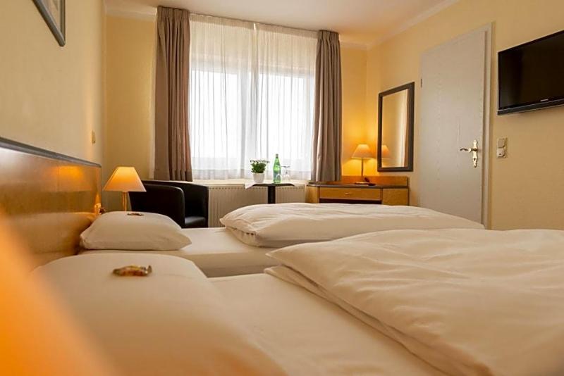 Hotel Waghv Useler Hof Gmbh image