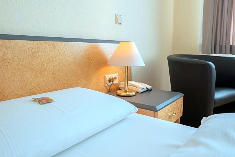 Hotel Waghv Useler Hof Gmbh image