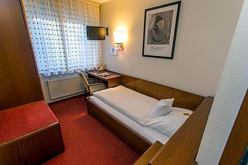 Hotel Restaurant Brintrup image