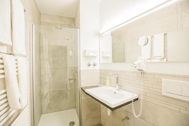 Hotel Am Turm image
