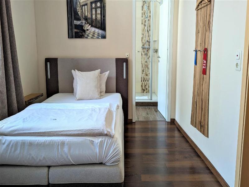 Altstadthotel Goldene Kugel image