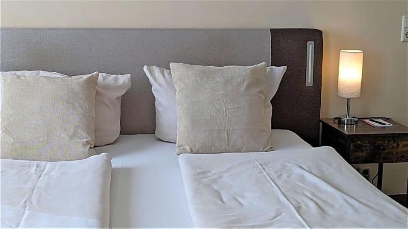 Altstadthotel Goldene Kugel image