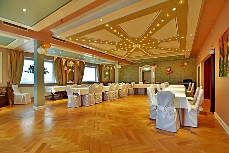 Hotel Zur Goldenen Sonne image