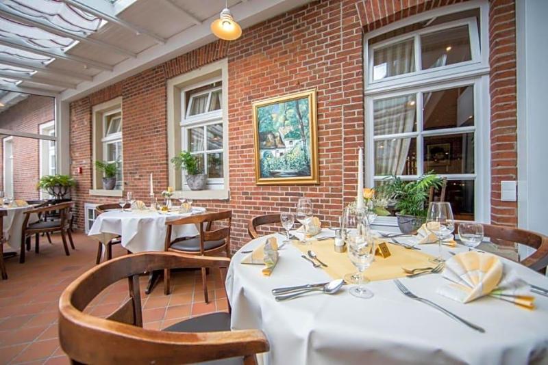 Altes Landhaus image