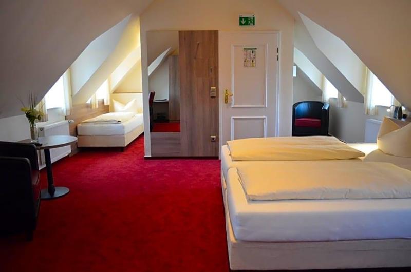 Altes Landhaus image