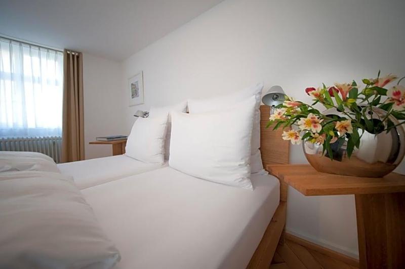 Hotel Engel Lindauer Bier Und Weinstube image