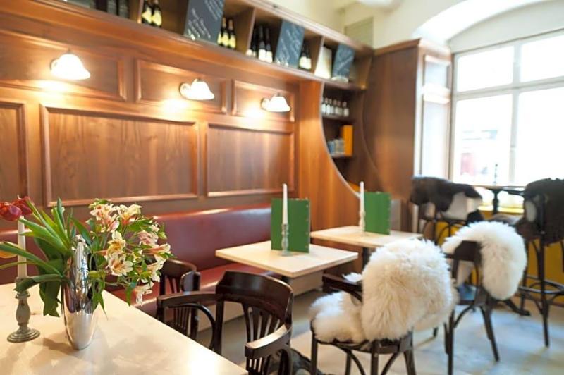 Hotel Engel Lindauer Bier Und Weinstube image