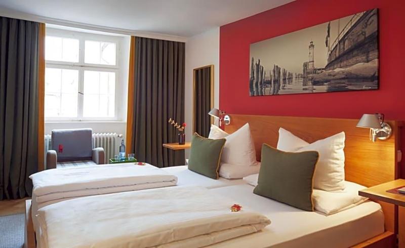 Hotel Engel Lindauer Bier Und Weinstube image