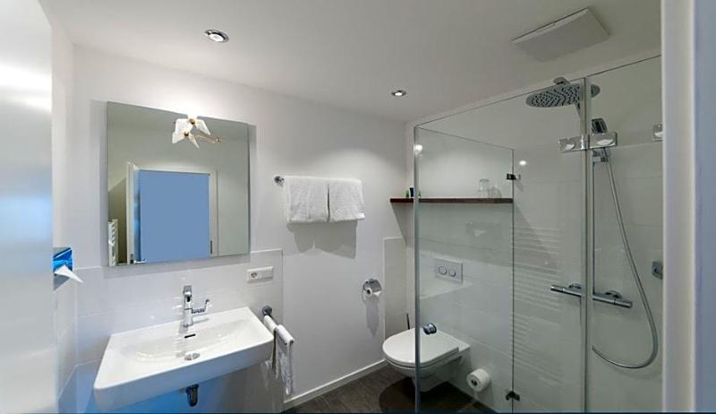 Hotel Engel Lindauer Bier Und Weinstube image
