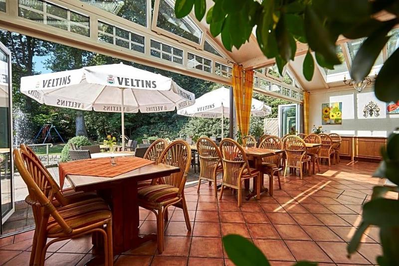 Flairhotel Hubertus image