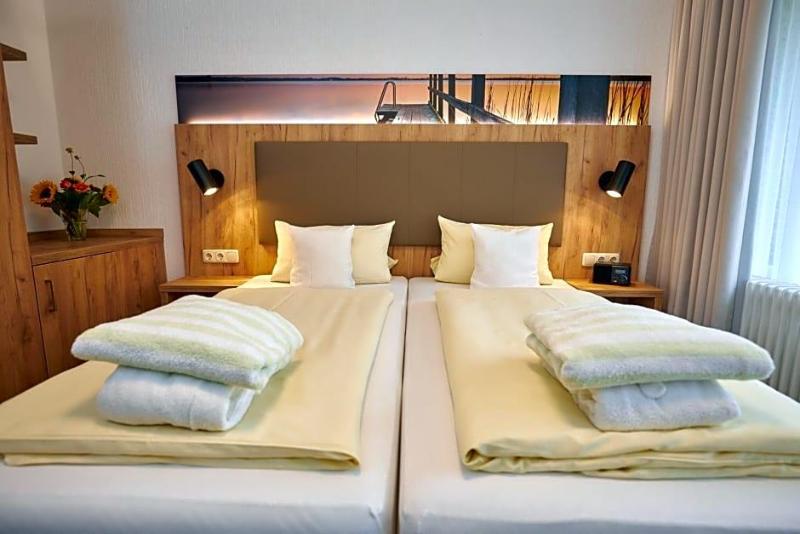 Flairhotel Hubertus image