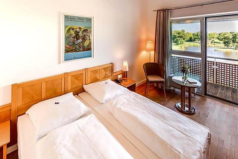Golfhotel Restaurant Lindenhof image