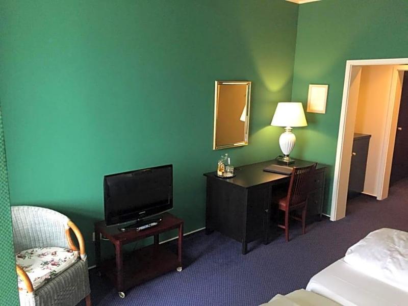Hotel Schweriner Hof image