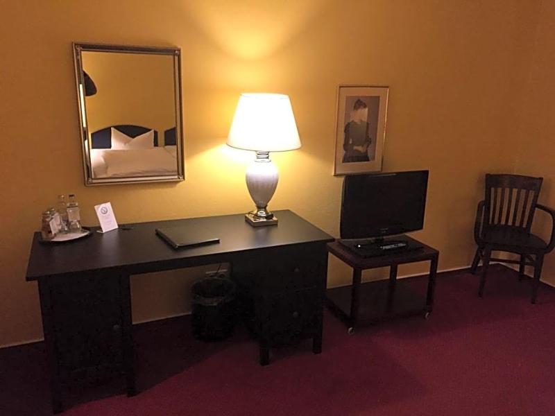 Hotel Schweriner Hof image