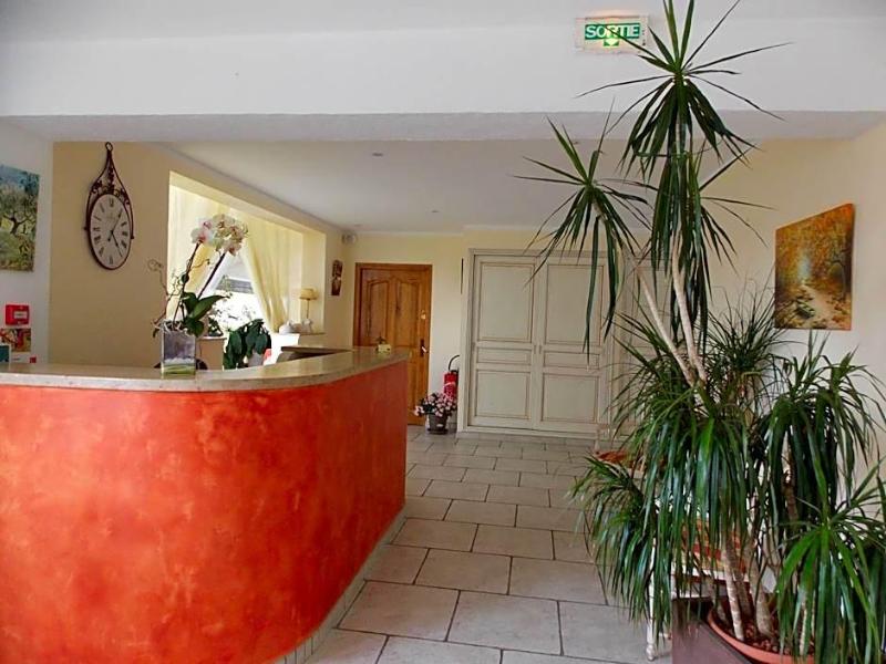 Au Relais Provencal image