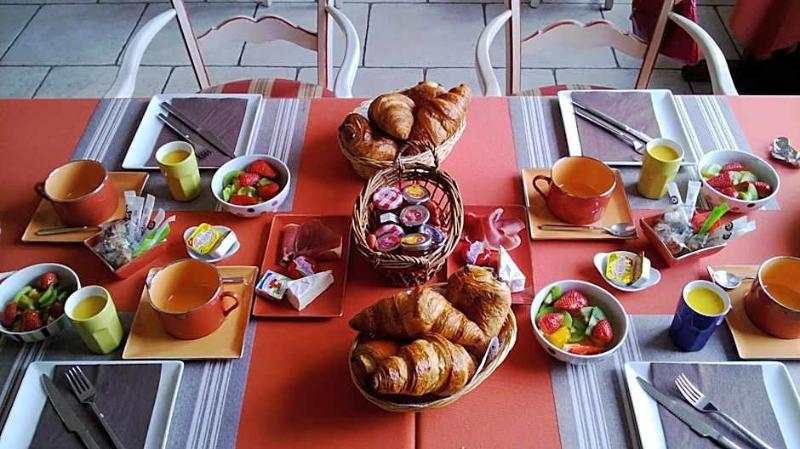Au Relais Provencal image