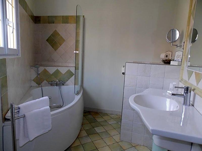 Au Relais Provencal image