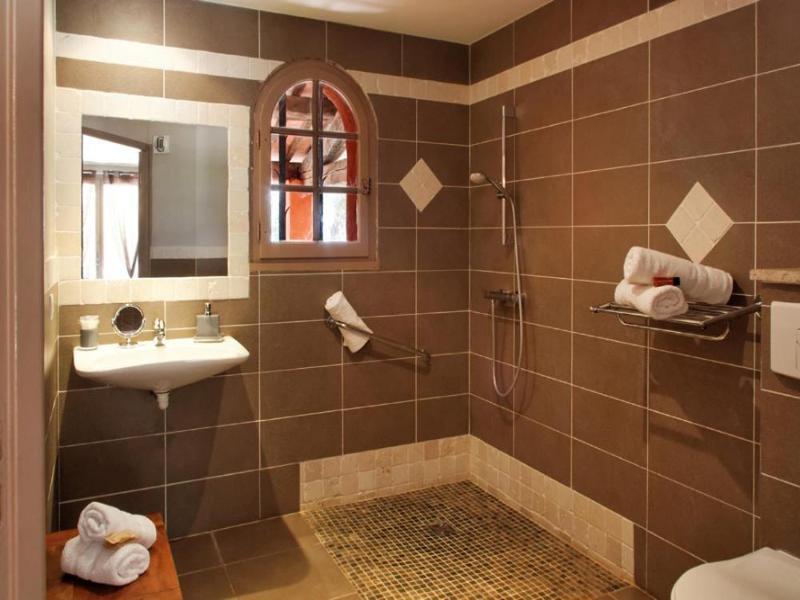 L Hotellerie Kouros image