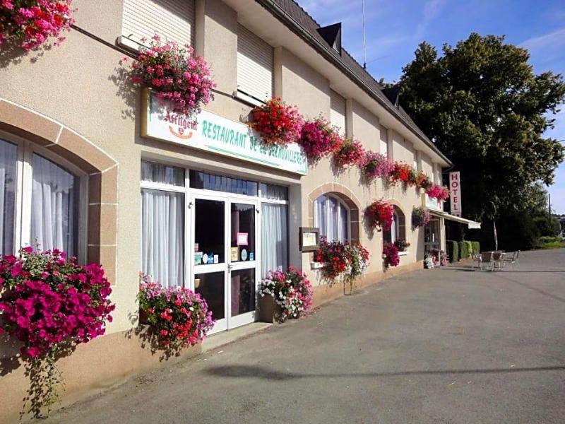 Hotel Restaurant La Grenouillv Re image