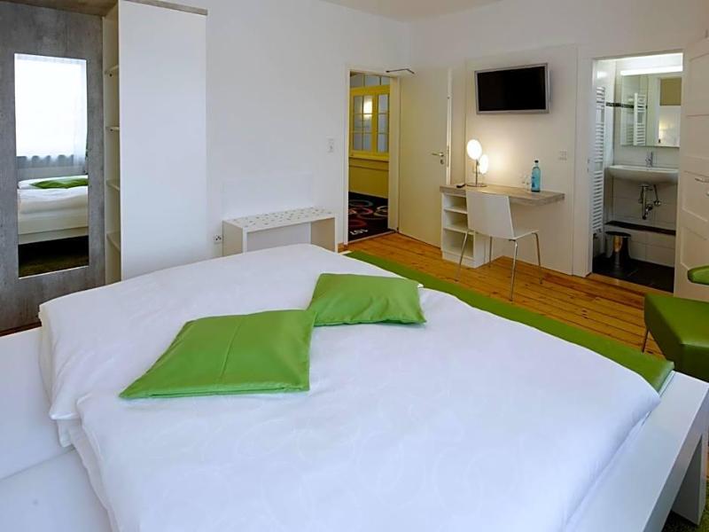 Hotel Karolinger Hof image