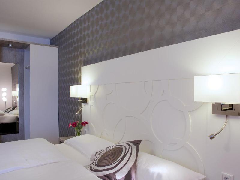 Hotel Karolinger Hof image