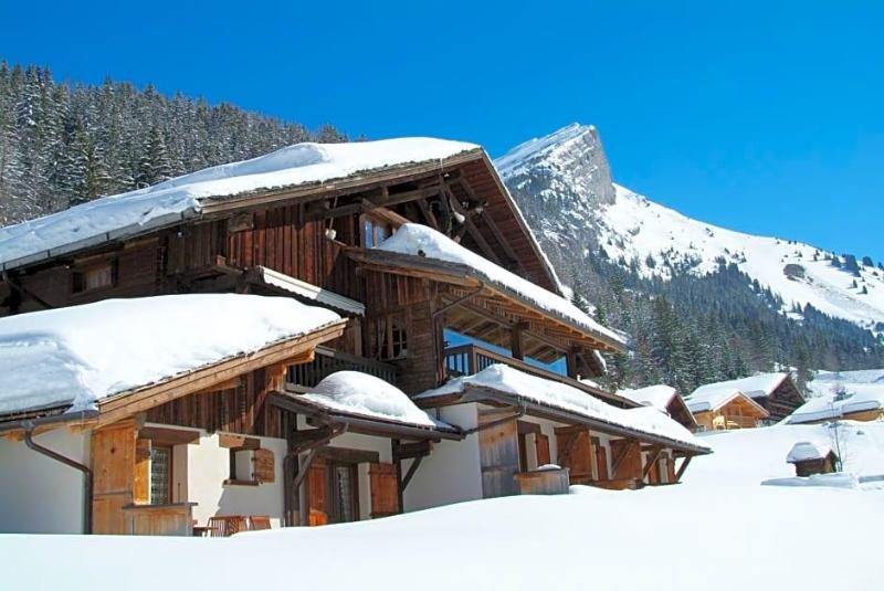Les Chalets De La Serraz image