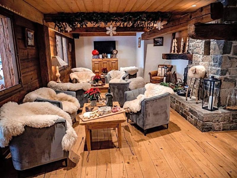 Les Chalets De La Serraz image
