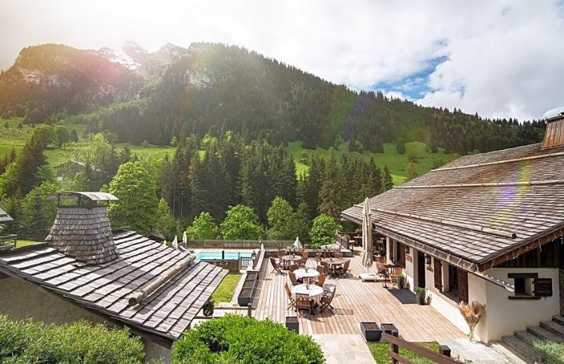 Les Chalets De La Serraz image