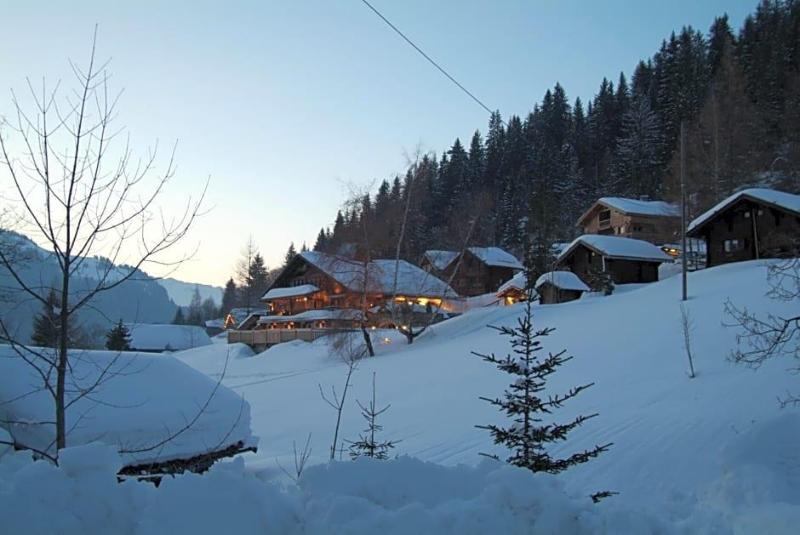 Les Chalets De La Serraz image