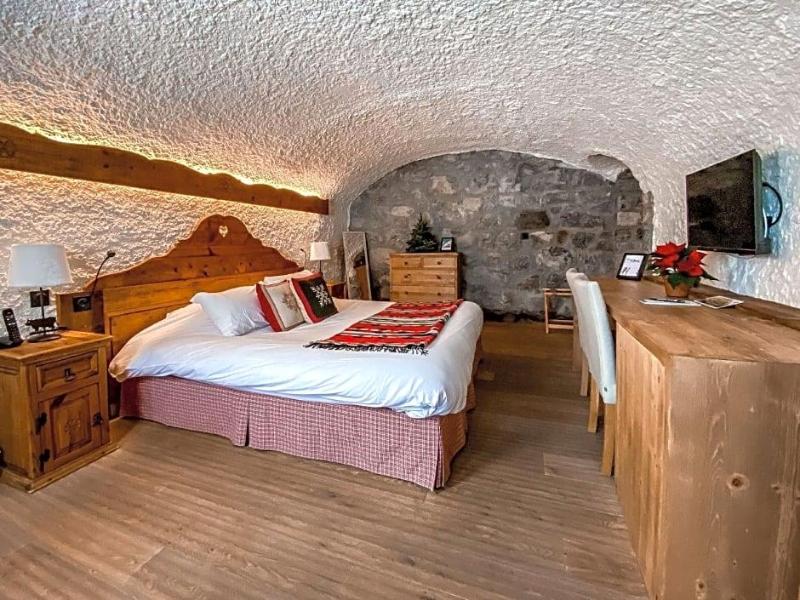 Les Chalets De La Serraz image