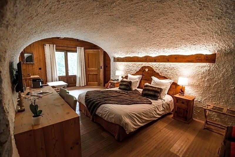 Les Chalets De La Serraz image