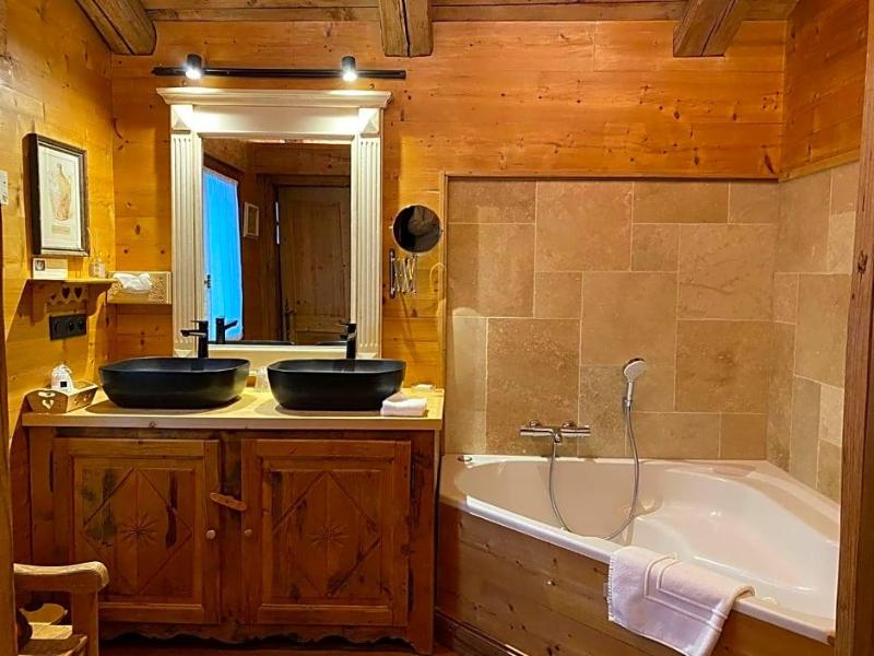 Les Chalets De La Serraz image