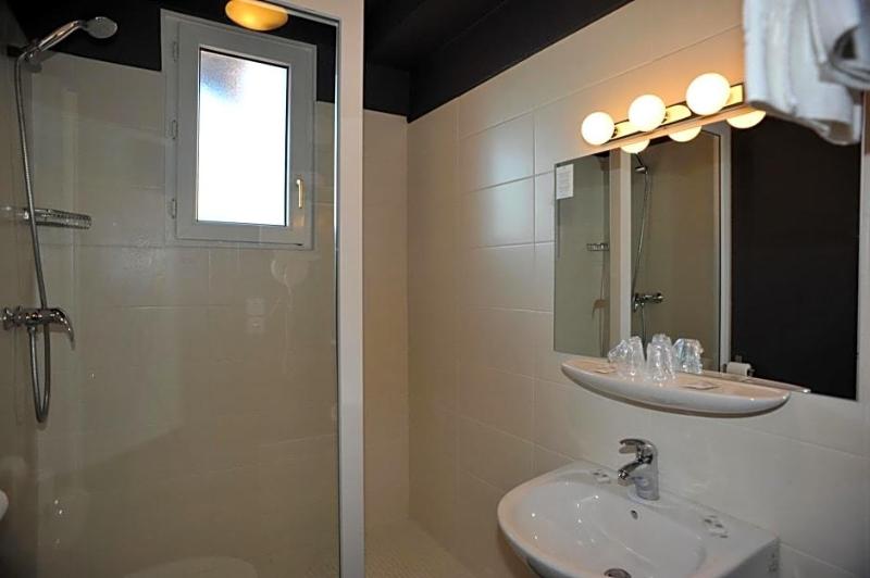 Hv Tel Chez Pierre D Agos image