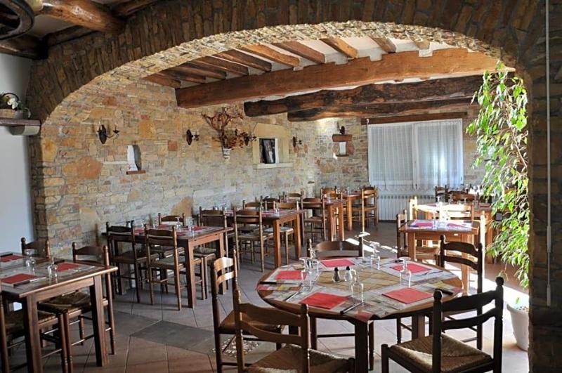 Hv Tel Restaurant La Casera image