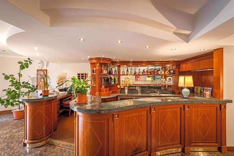 Hotel Ristorante Vapore image