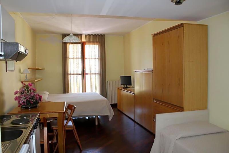 Hotel Ristorante Vapore image
