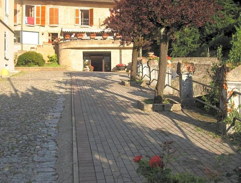Hotel Ristorante Vapore image