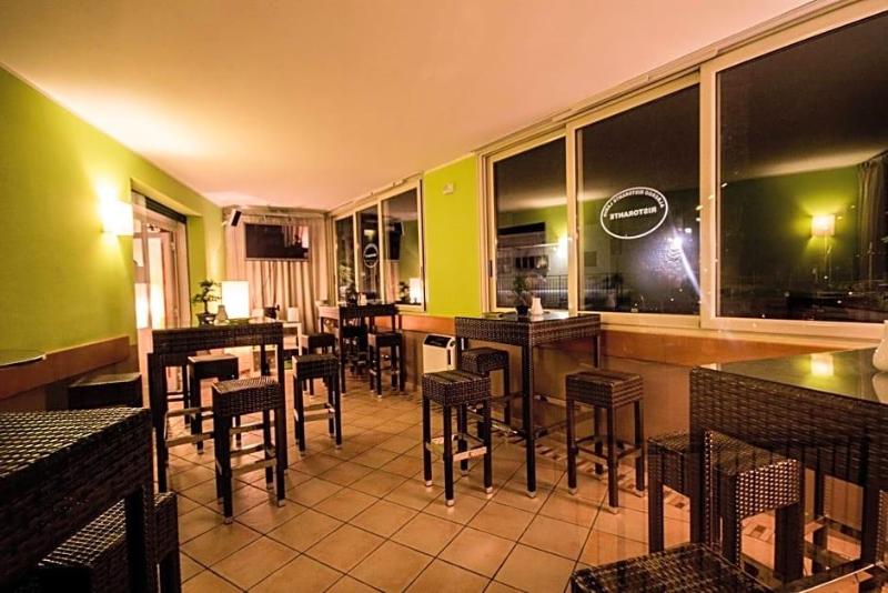 Albergo Lario image