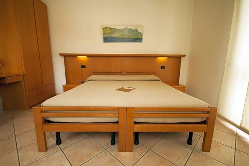 Albergo Lario image