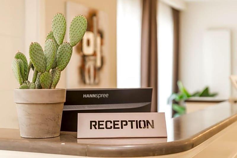 Hotel Residence Exclusive image