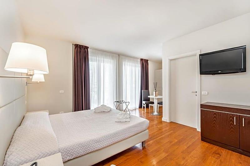 Hotel Residence Exclusive image
