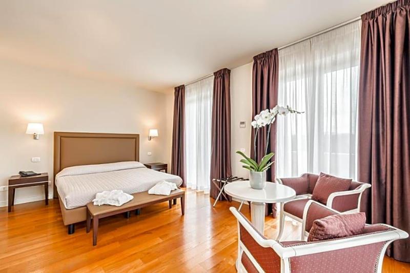 Hotel Residence Exclusive image
