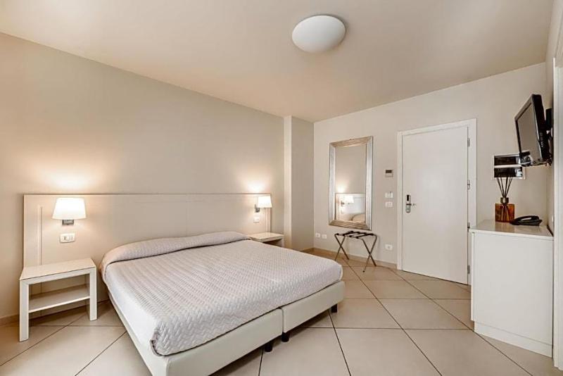 Hotel Residence Exclusive image