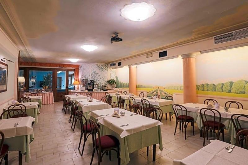 Hotel Ristorante La Lanterna image