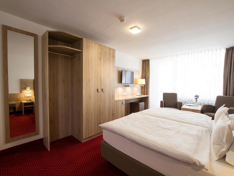 Hotel Seepark Garni image