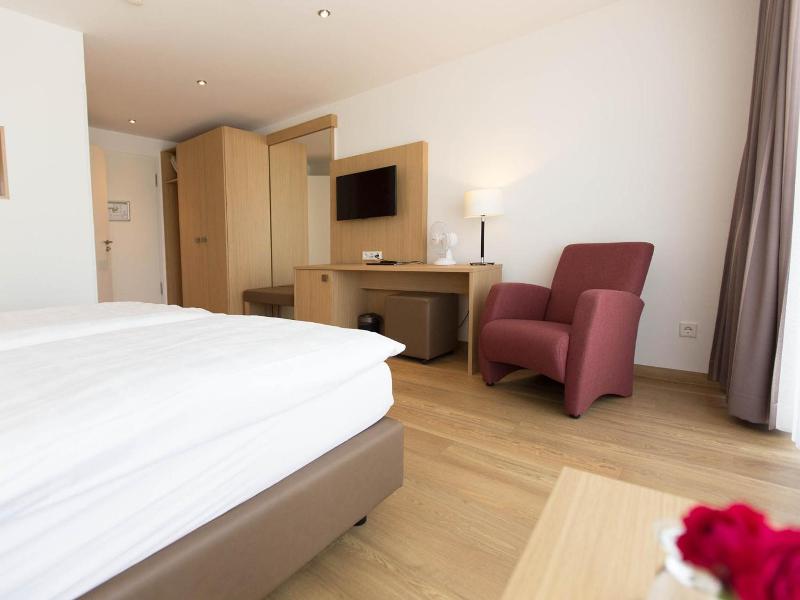 Hotel Seepark Garni image